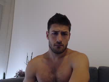 webcam man yoooups live cam image #1884417