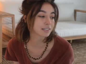 webcam girl lizmreow live cam image #1409672