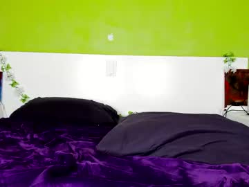 webcam girl lily_holy live cam image #6617848