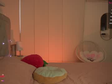 webcam girl mila_1 live cam image #6530278