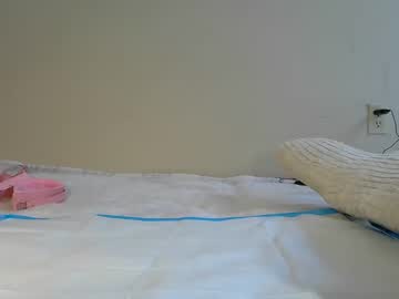 webcam girl little_bella_bunny live cam image #9818874