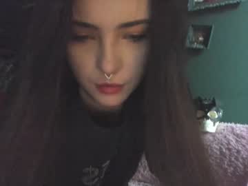 webcam girl bmwm5f90 live cam image #11747101