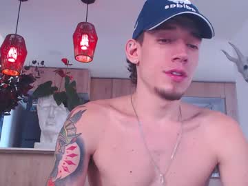 webcam man fratguysonline live cam image #8059883