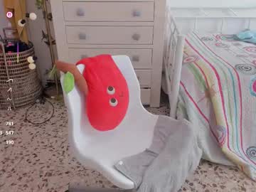 webcam girl naomigarcia live cam image #11857115