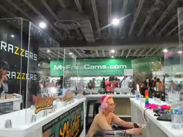 webcam girl dawnwillow live cam image #3030571