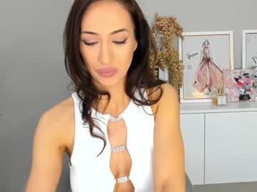 webcam girl finestchantilly live cam image #1715870