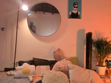 webcam girl menasaurio_ live cam image #9609328