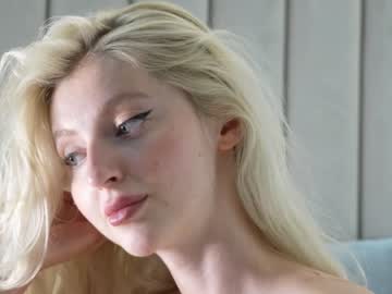 webcam girl yournaughtymiss live cam image #9423592