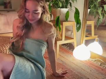 webcam girl kristyspiritedaway live cam image #12505434
