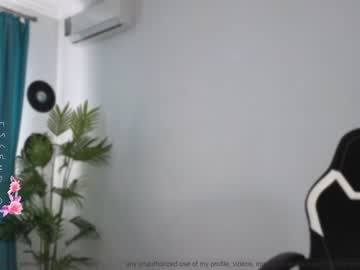 webcam girl small_blondee live cam image #9464178