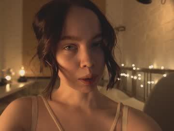 webcam girl bibi_it_is live cam image #826286