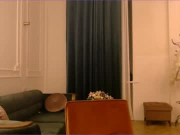 webcam girl bitter_moon live cam image #4779374