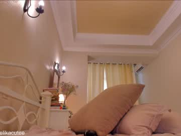 webcam girl elikacutee live cam image #3834106