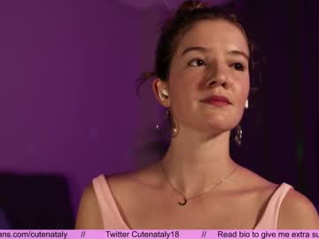 webcam girl cutenataly live cam image #2532385