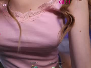 webcam girl lissa_meooow live cam image #10985610