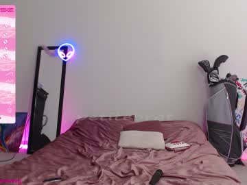 webcam girl petitebrat live cam image #5663619