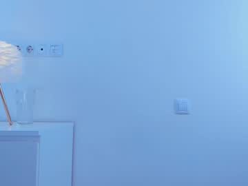 webcam girl uwunikaa live cam image #8317487