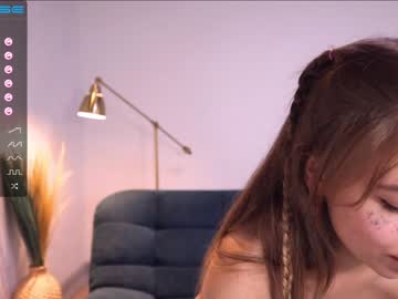 webcam girl aleksa_cutie live cam image #6065053