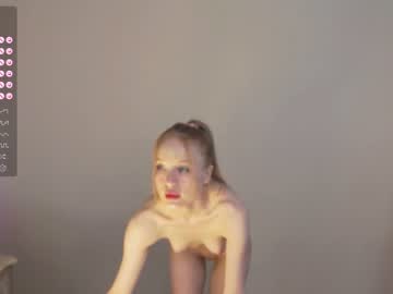 webcam girl cute_shine_babe live cam image #8687837