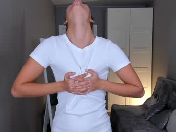 webcam girl lynn_jackson live cam image #10837343