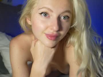 webcam girl yournaughtymiss live cam image #9637579
