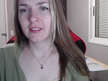 webcam girl naughty_popa live cam image #10819445