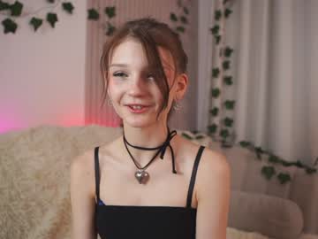 webcam girl edithgalpin live cam image #11509350