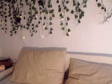 webcam girl lillpio live cam image #4559306