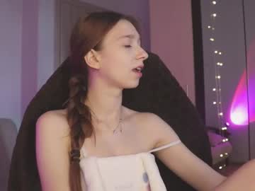 webcam girl alisaa_01 live cam image #12255770