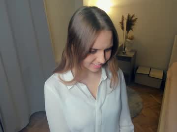 webcam girl next_to_you_ live cam image #7762908
