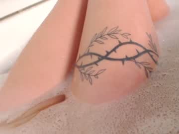 webcam girl crimsonxrapture live cam image #586896