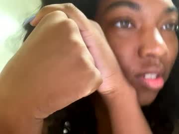 webcam girl petitqueen live cam image #6814984