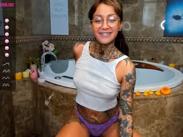 webcam girl nickyneck live cam image #408984