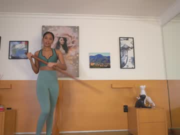 webcam girl camilitasu live cam image #6878077