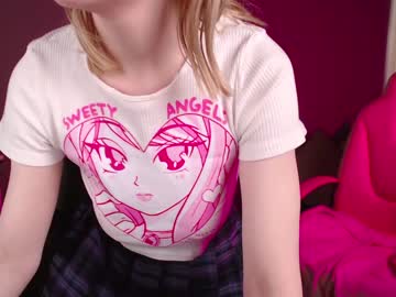 webcam girl karen_gilan live cam image #5783385