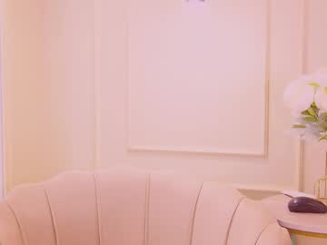 webcam girl gwenbanks live cam image #10472856