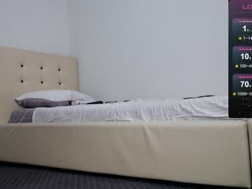 webcam girl carmela_fox live cam image #7945512