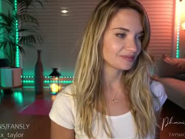 webcam girl phoenix_taylor live cam image #1632255