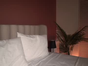 webcam girl smiling_princess live cam image #5162720