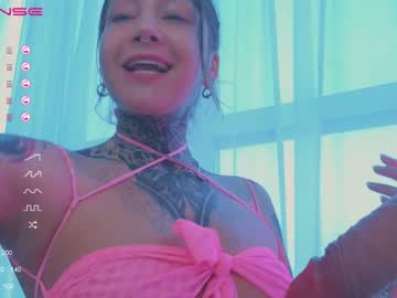 webcam girl nickyneck live cam image #8642680