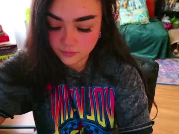 webcam girl annatigarr live cam image #9811567