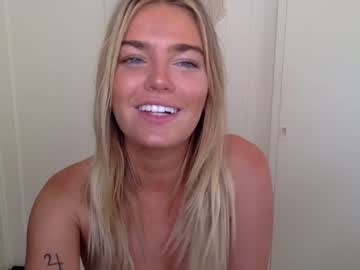 webcam girl littlemaryjane19 live cam image #2060686