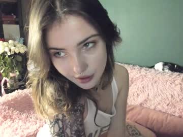 webcam girl bmwm5f90 live cam image #11574740