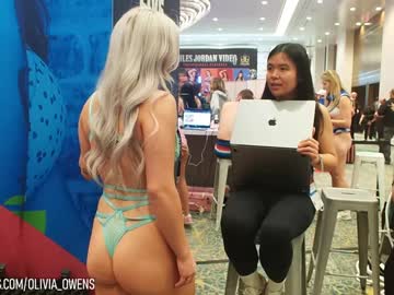 webcam girl oliviaowens live cam image #4655404