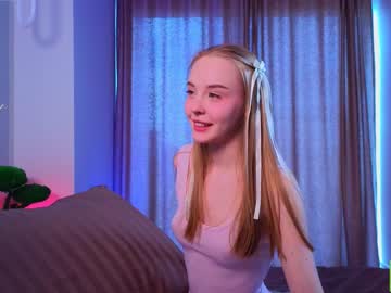 webcam girl lissa_meooow live cam image #9015237