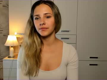 webcam girl layra__ live cam image #3521990