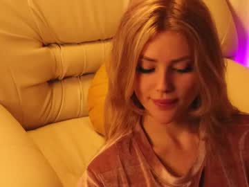 webcam girl bettyhudson live cam image #1845985