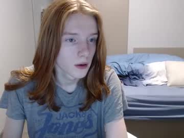 webcam man ewanhearsvoices live cam image #10559724