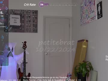 webcam girl petitebrat live cam image #10840688