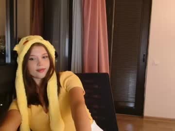 webcam girl bitter_moon live cam image #8945166